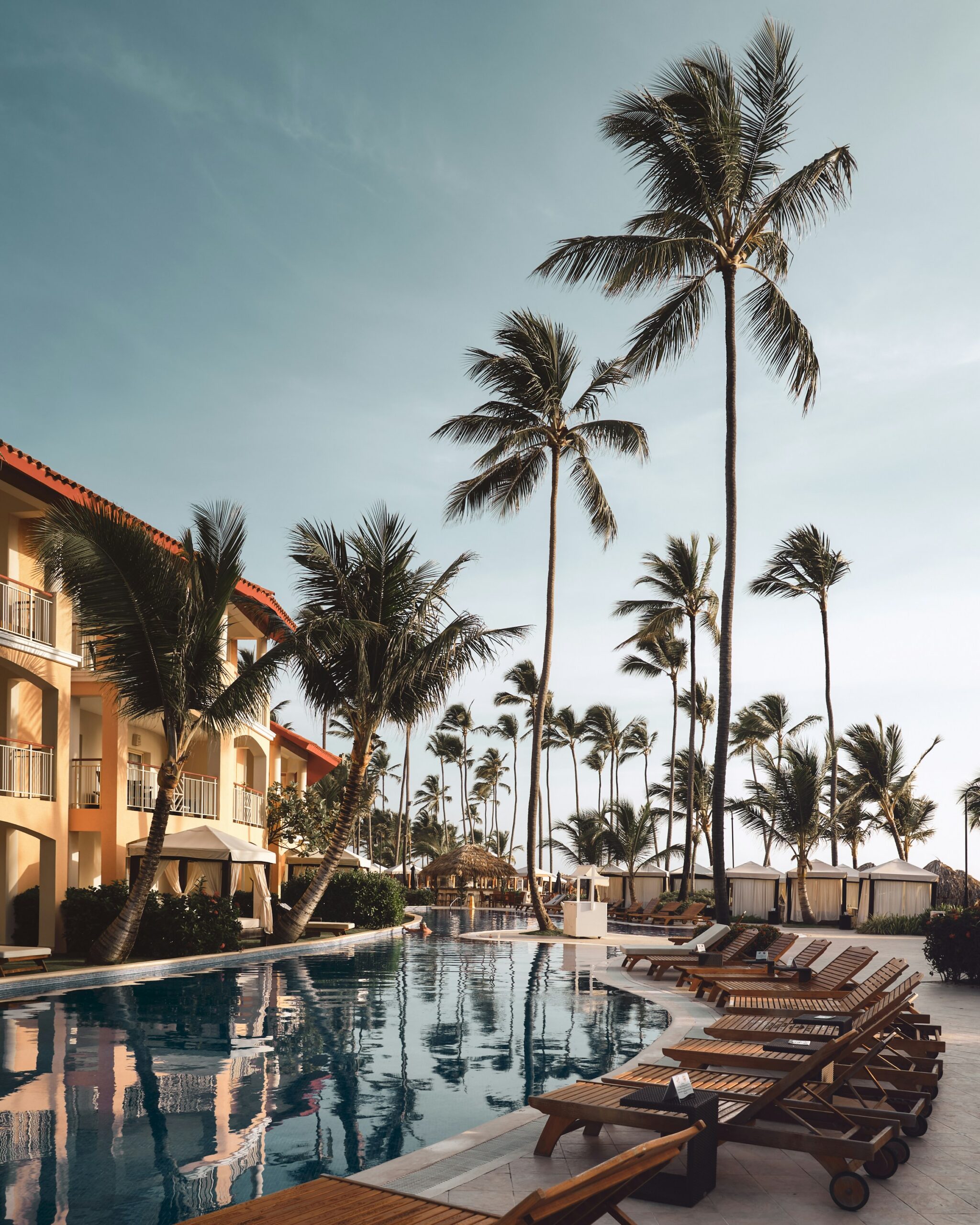 Hospitality christian lambert vmiwr0nnpcq unsplash