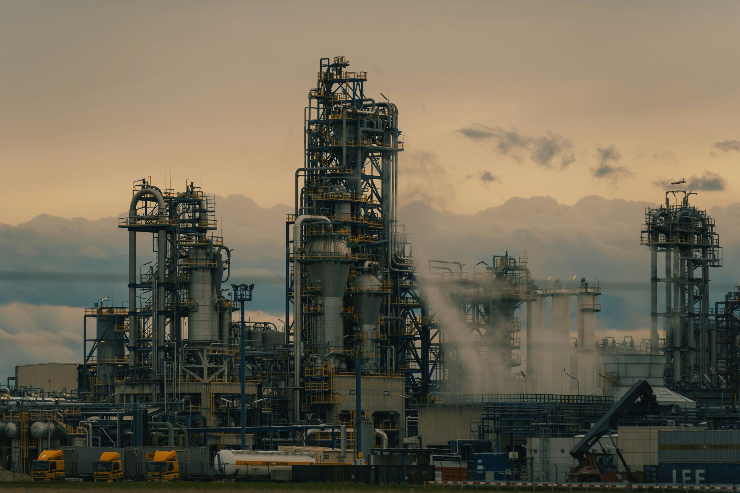 Industries michael pointner 7u4bthtvtg8 unsplash